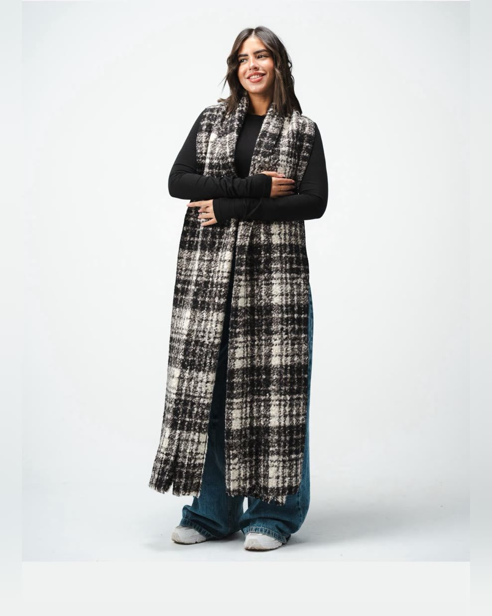Chunky Plaid Blanket Scarf - Black Plaid full length